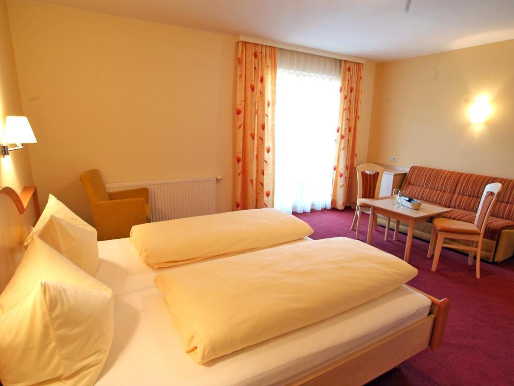 Hotel Gasthof Neuner Imst Oda fotoğraf